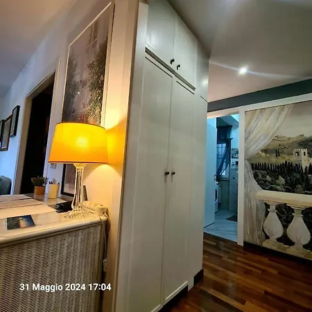 Domus Vincentis Eur -space&light - Center In 20min