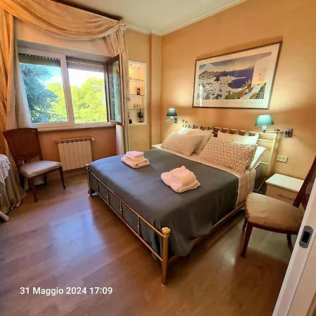 Apartment Domus Vincentis Eur -space&light - Center In 20min